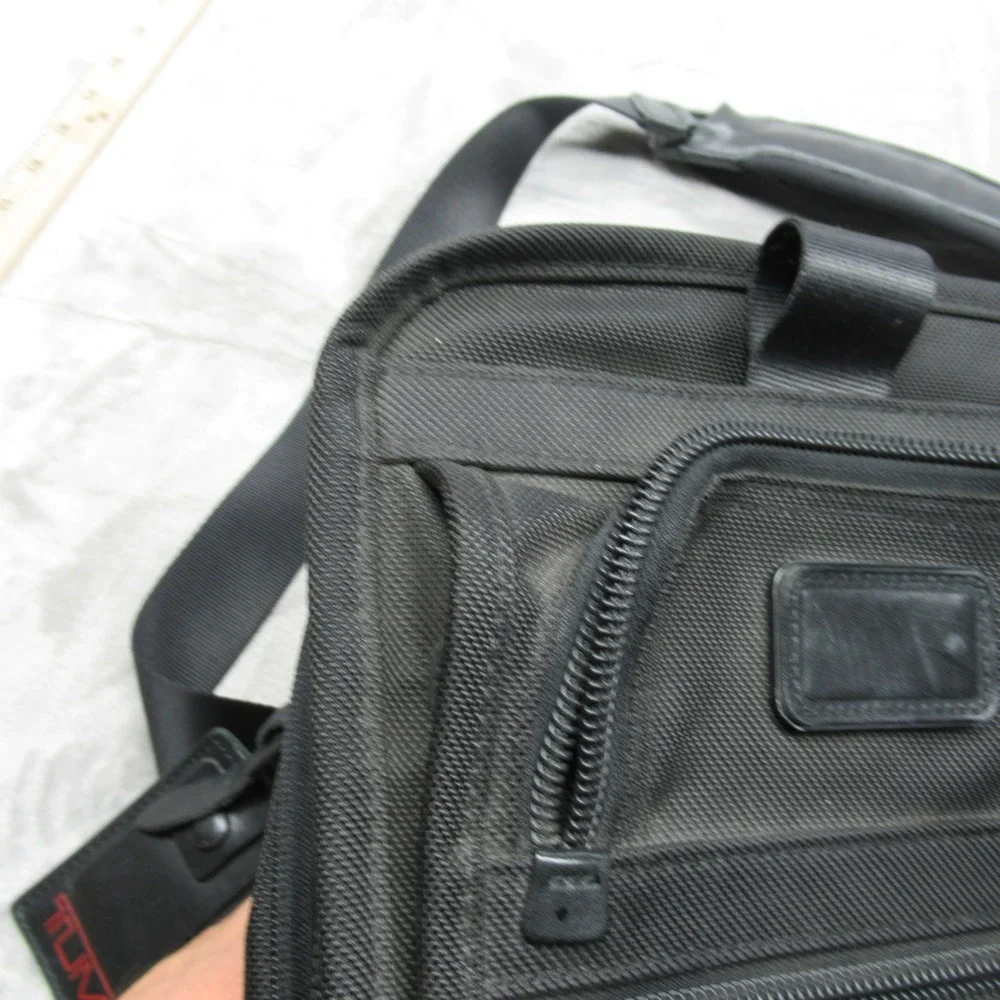 Tumi T-Pass Black Laptop Briefcase Messenger Checkpoint‎ Friendly 26145dh READ